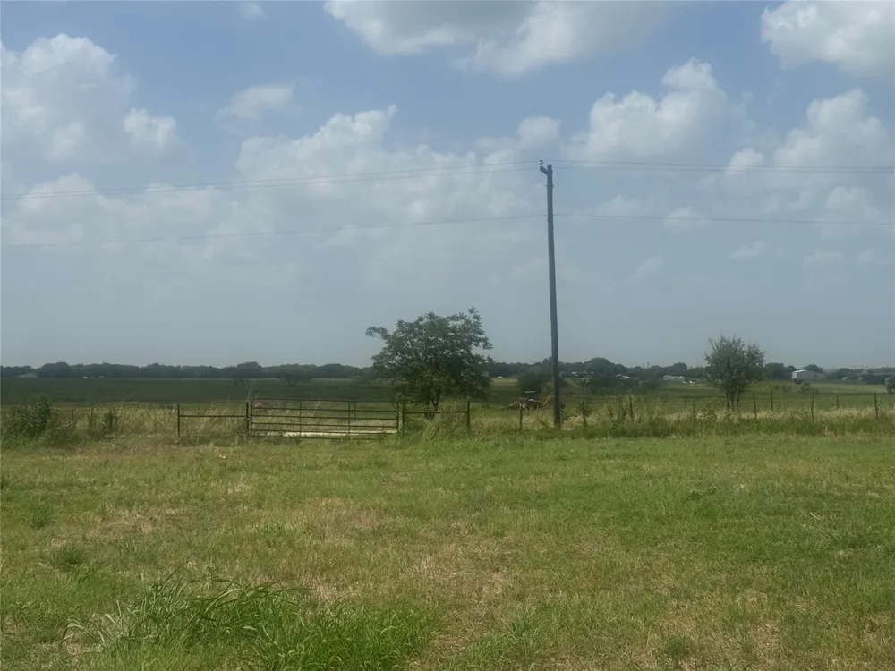 NW County RD 0070 Road Corsicana, TX 75110