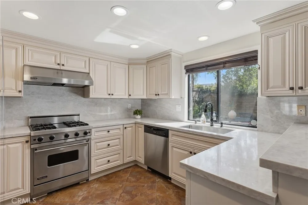 3806 Lost Springs Calabasas, CA 91301