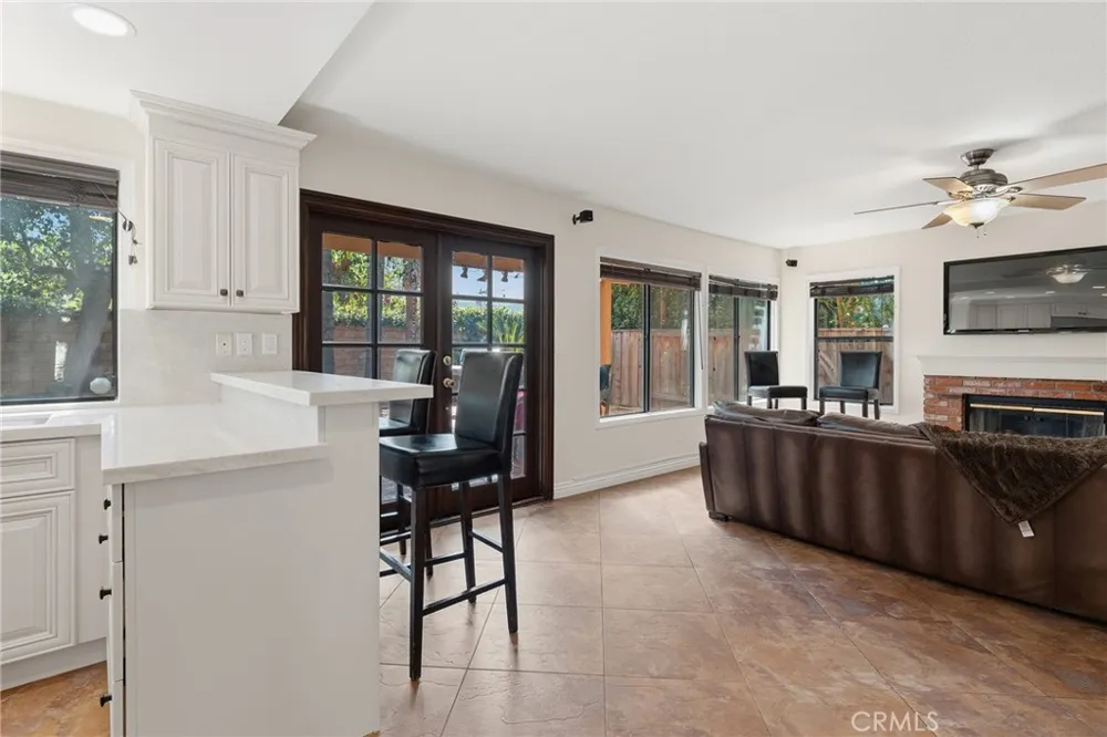 3806 Lost Springs Calabasas, CA 91301