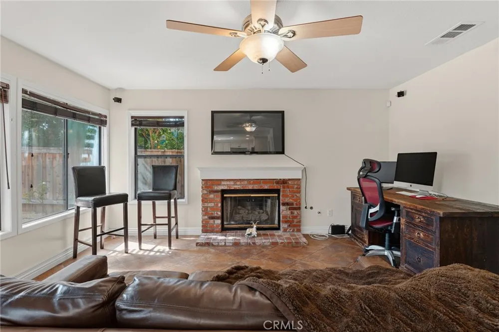 3806 Lost Springs Calabasas, CA 91301