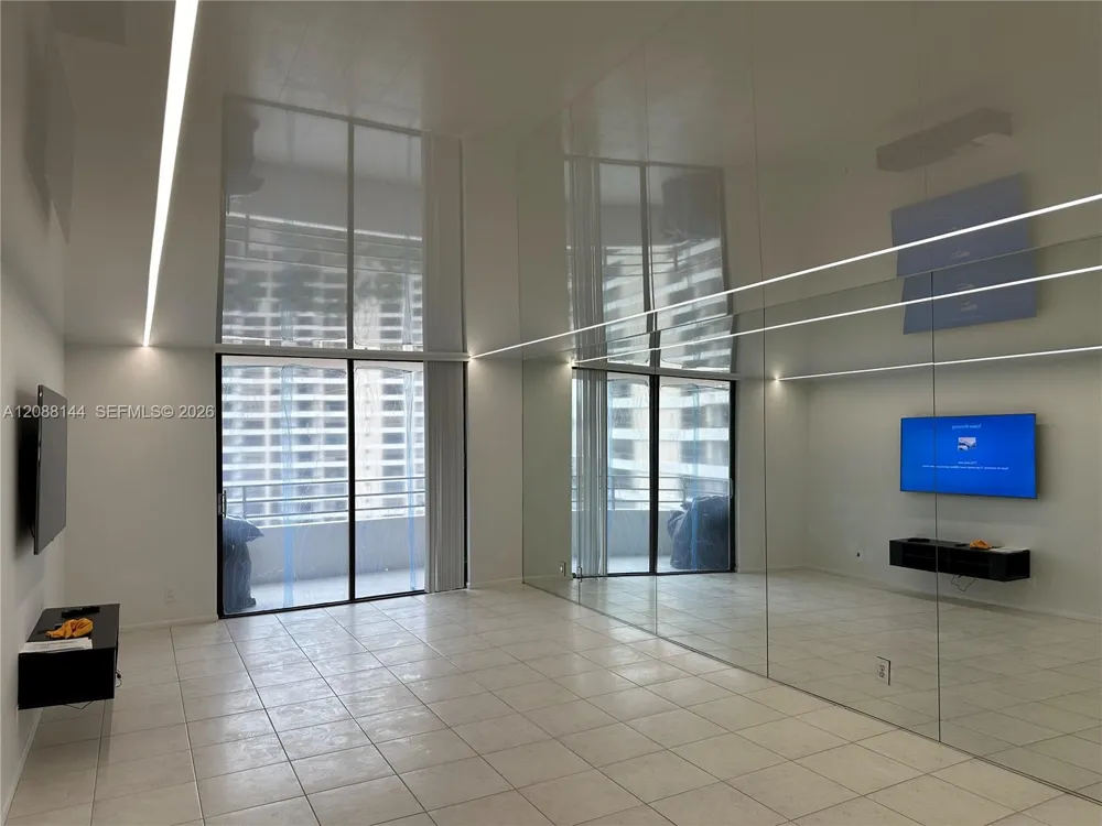 600 Three Islands Blvd #1113 Hallandale Beach, FL 33009