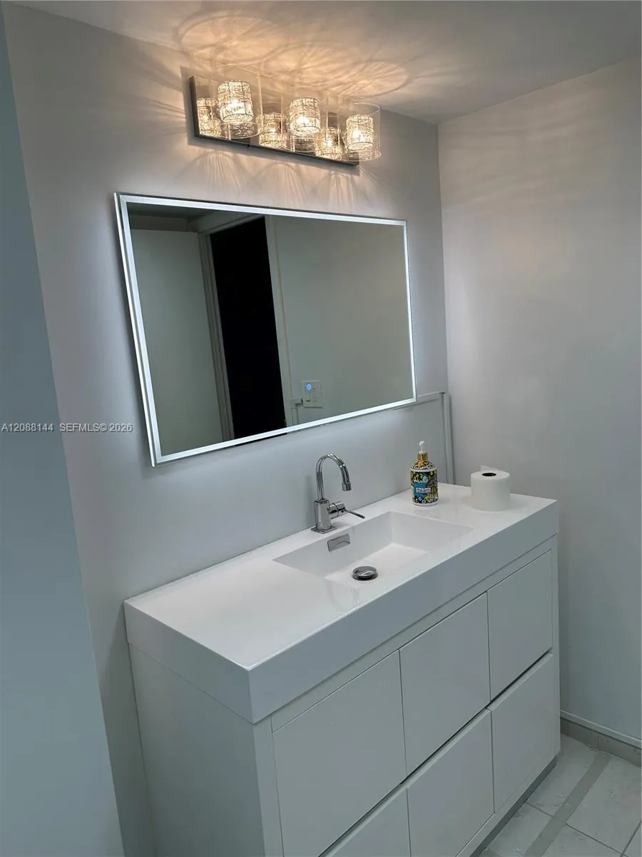 600 Three Islands Blvd #1113 Hallandale Beach, FL 33009