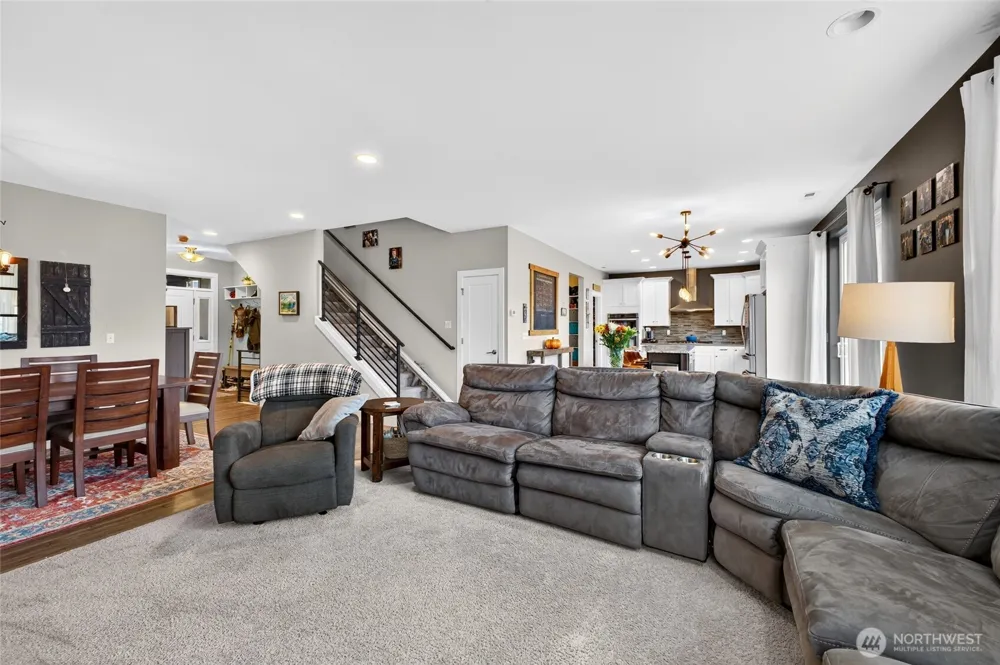 10230 Sentinel Loop Gig Harbor, WA 98332
