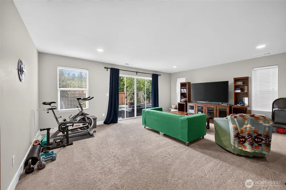 10230 Sentinel Loop Gig Harbor, WA 98332