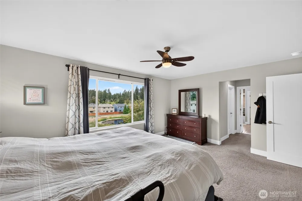 10230 Sentinel Loop Gig Harbor, WA 98332