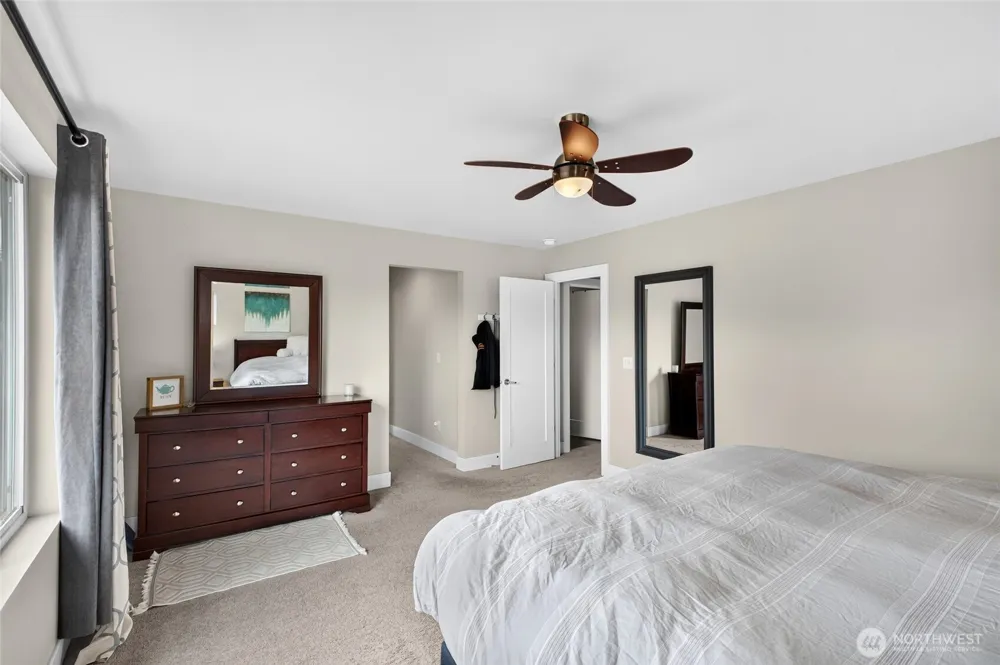 10230 Sentinel Loop Gig Harbor, WA 98332