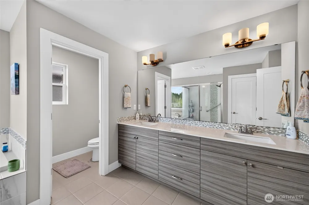 10230 Sentinel Loop Gig Harbor, WA 98332