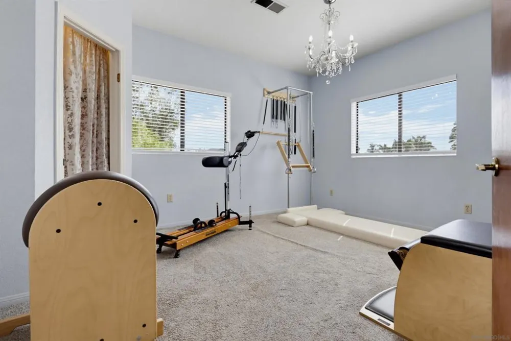 16819 Daza Dr Ramona, CA 92065