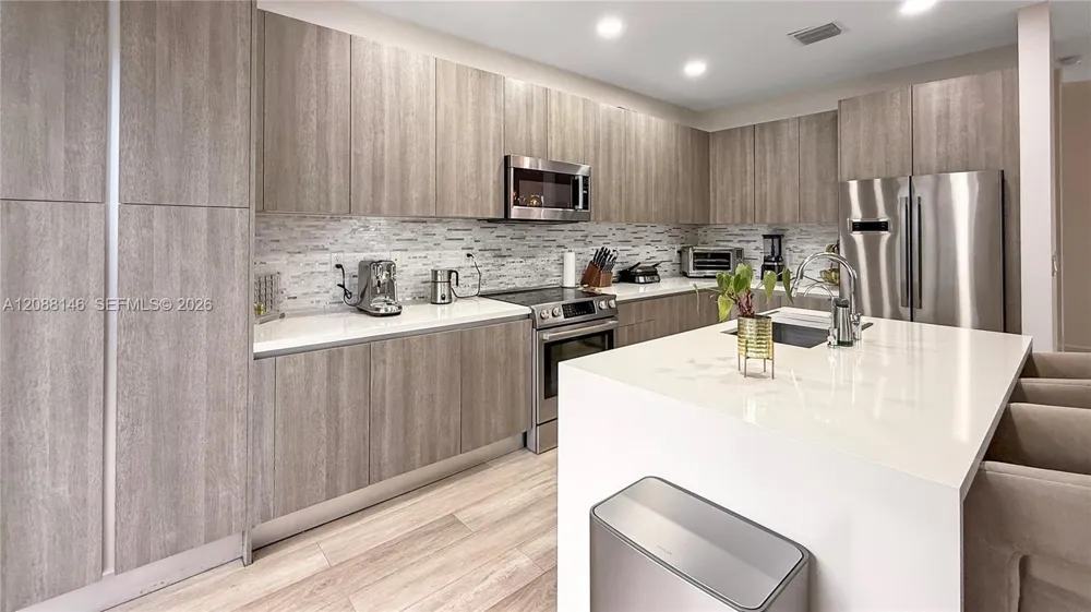 10232 NW 71st Ter #10232 Doral, FL 33178