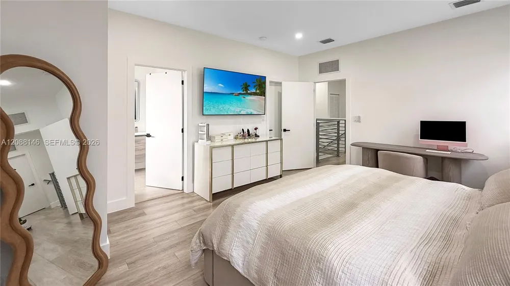 10232 NW 71st Ter #10232 Doral, FL 33178