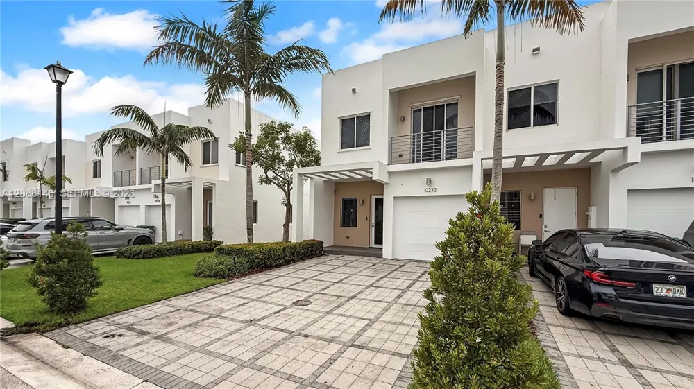 10232 NW 71st Ter #10232 Doral, FL 33178