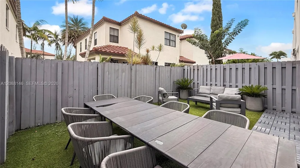 10232 NW 71st Ter #10232 Doral, FL 33178
