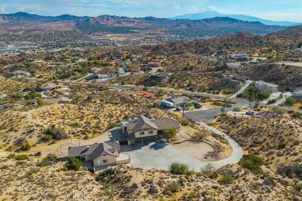 57024 Pinto Court Yucca Valley, CA 92284