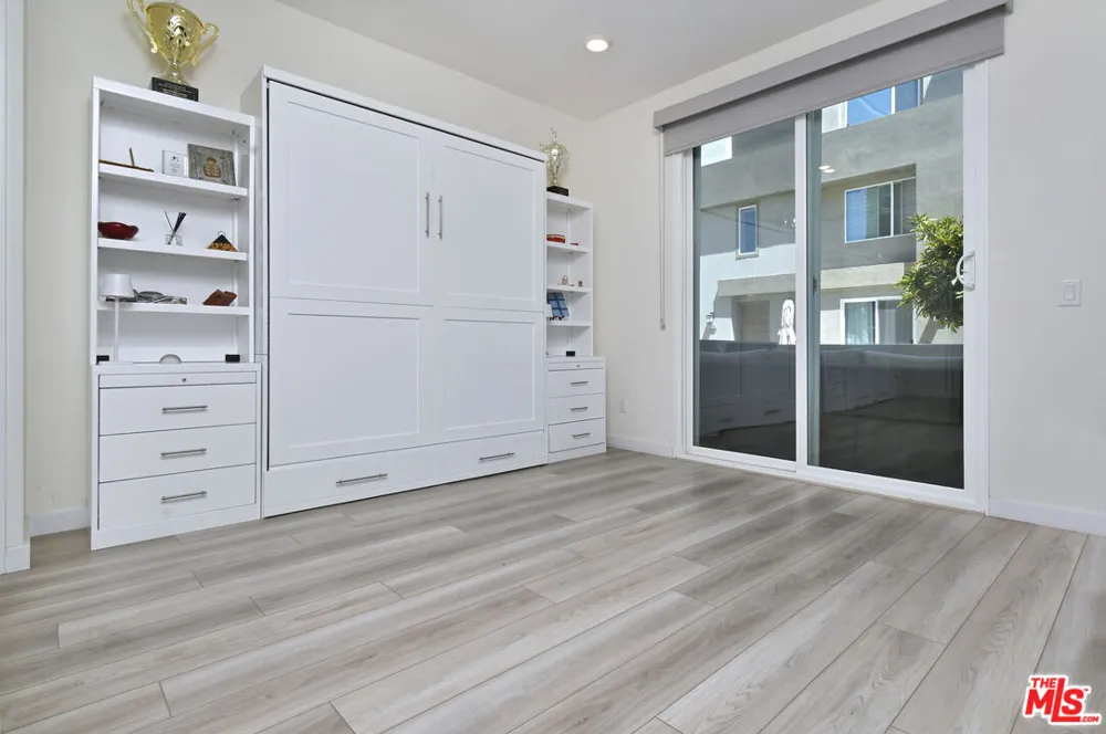 27123 Red Tail Place Valencia, CA 91381