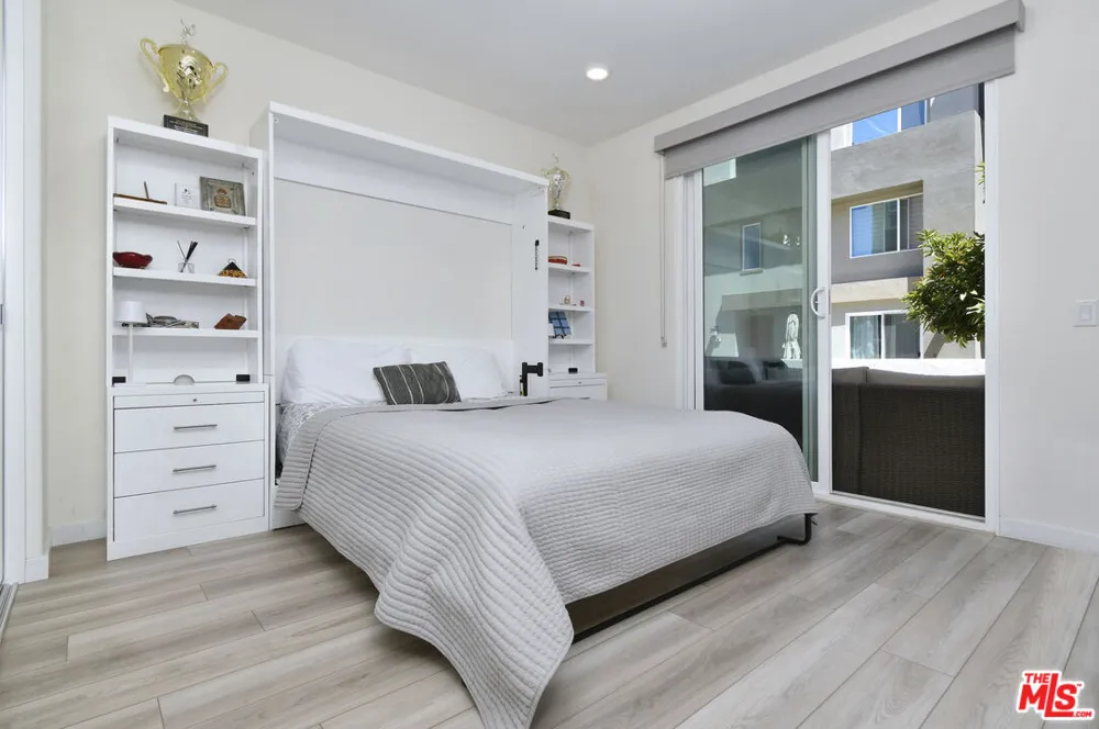 27123 Red Tail Place Valencia, CA 91381