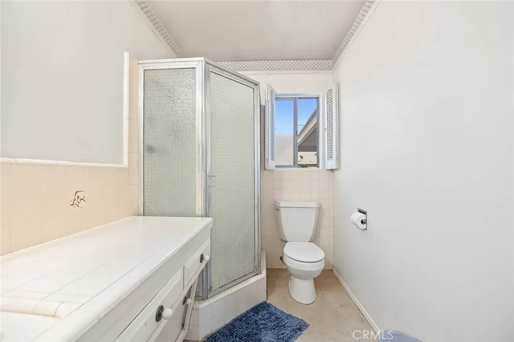 2122 Saticoy Pomona, CA 91767