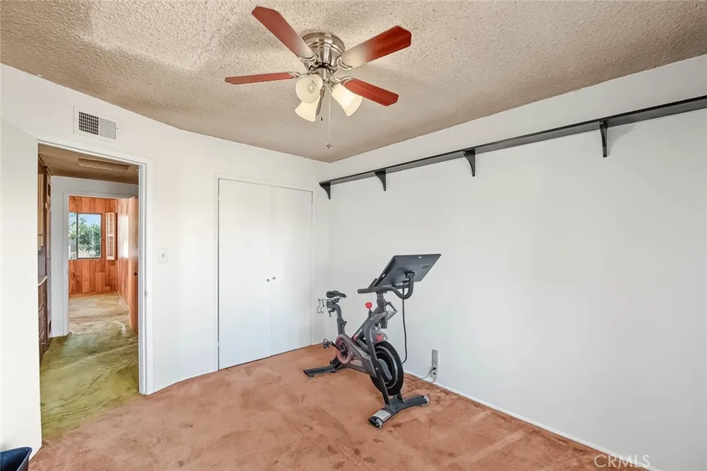 2122 Saticoy Pomona, CA 91767