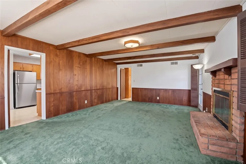 2122 Saticoy Pomona, CA 91767