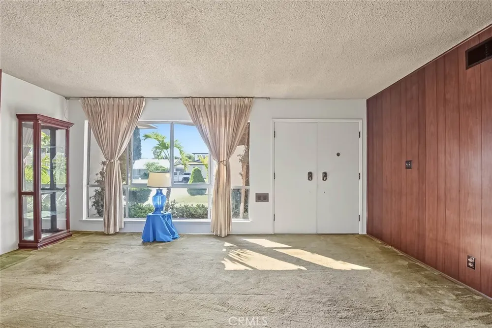 2122 Saticoy Pomona, CA 91767