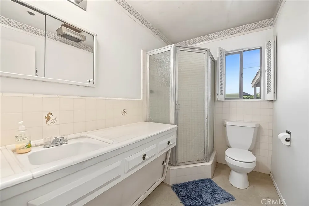 2122 Saticoy Pomona, CA 91767