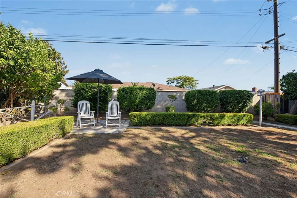 2122 Saticoy Pomona, CA 91767