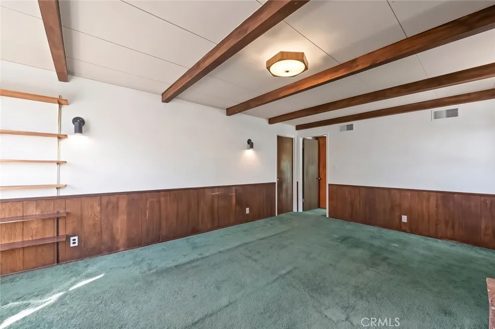 2122 Saticoy Pomona, CA 91767