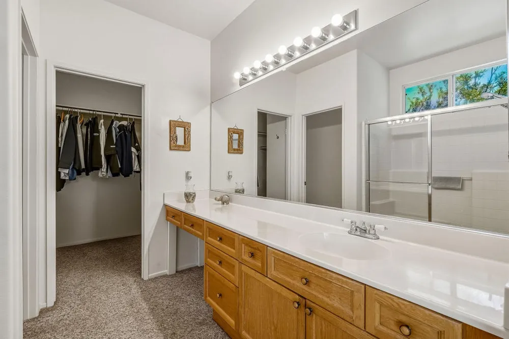 31425 ViA Ventana Thousand Palms, CA 92276