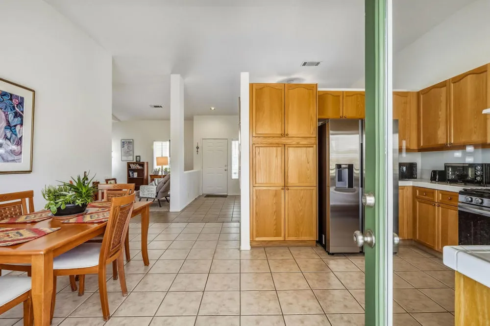 31425 ViA Ventana Thousand Palms, CA 92276