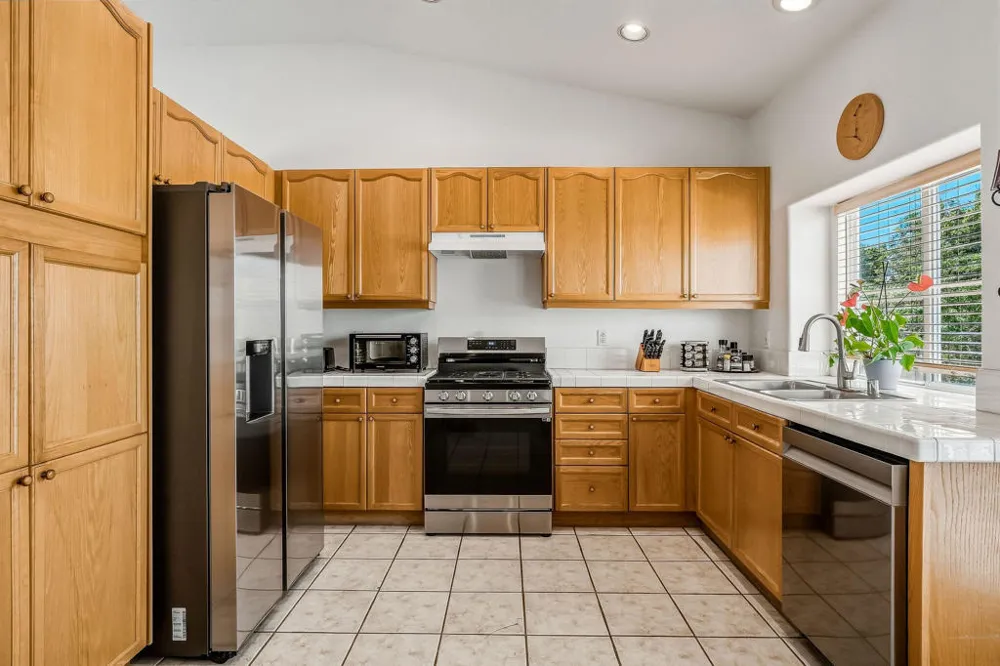 31425 ViA Ventana Thousand Palms, CA 92276