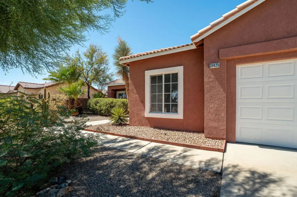 31425 ViA Ventana Thousand Palms, CA 92276