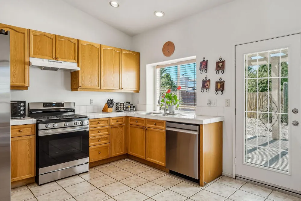 31425 ViA Ventana Thousand Palms, CA 92276