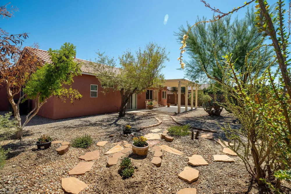 31425 ViA Ventana Thousand Palms, CA 92276