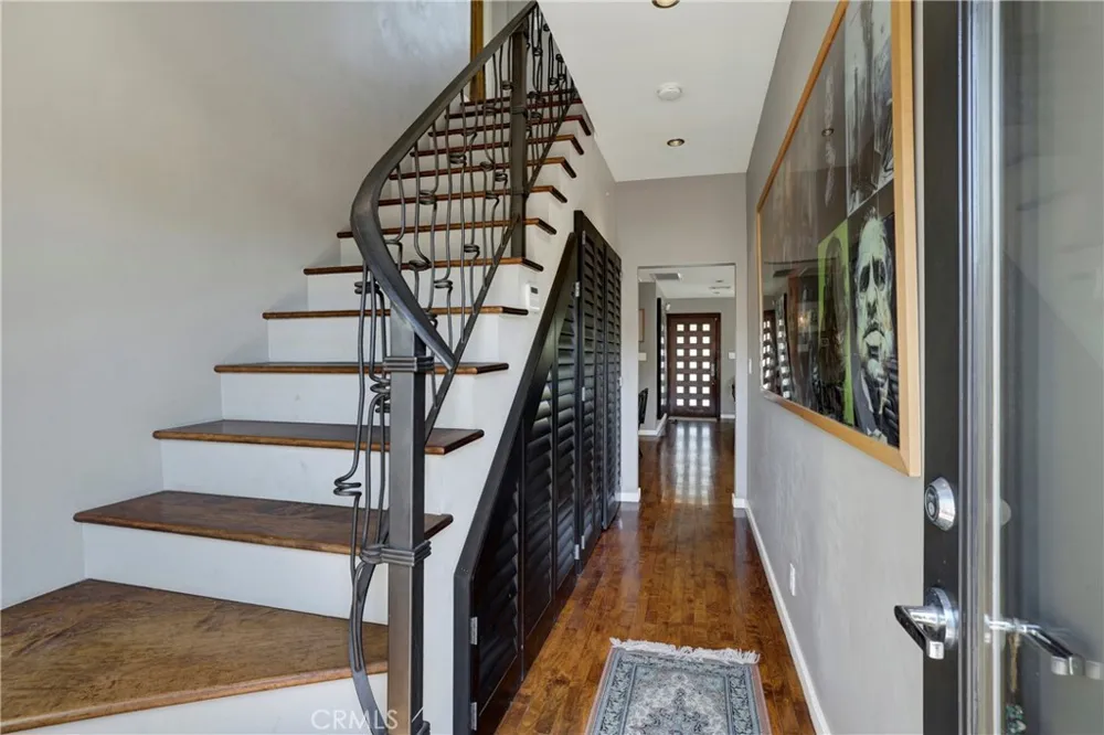 4089 MICHAEL Los Angeles, CA 90066