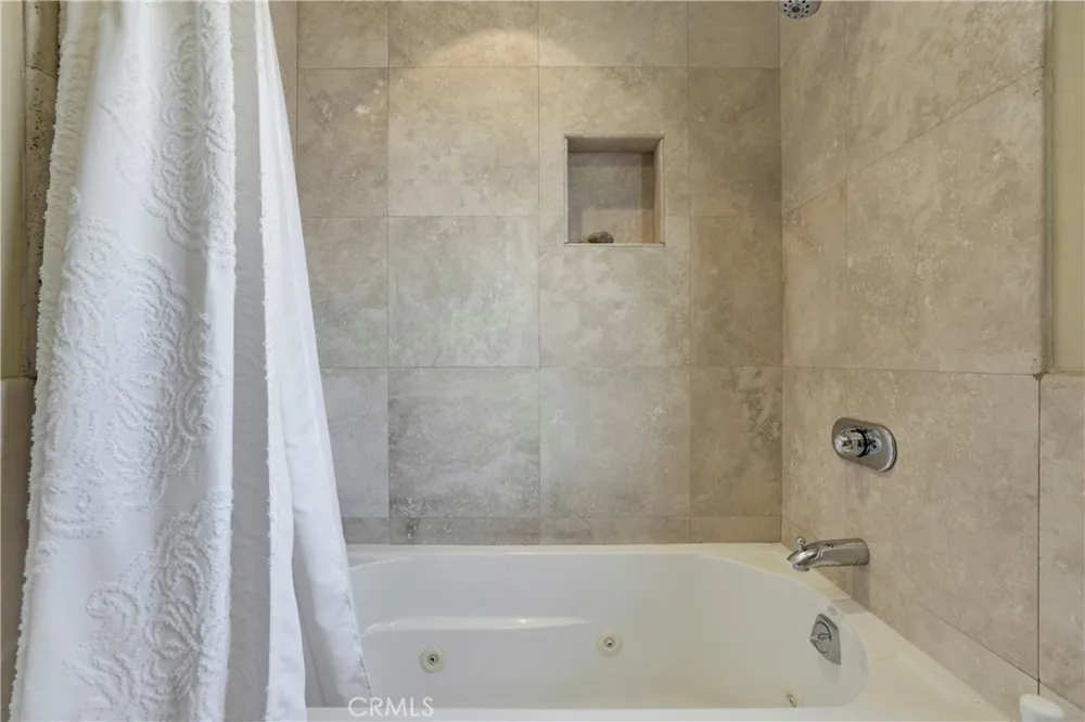 4089 MICHAEL Los Angeles, CA 90066