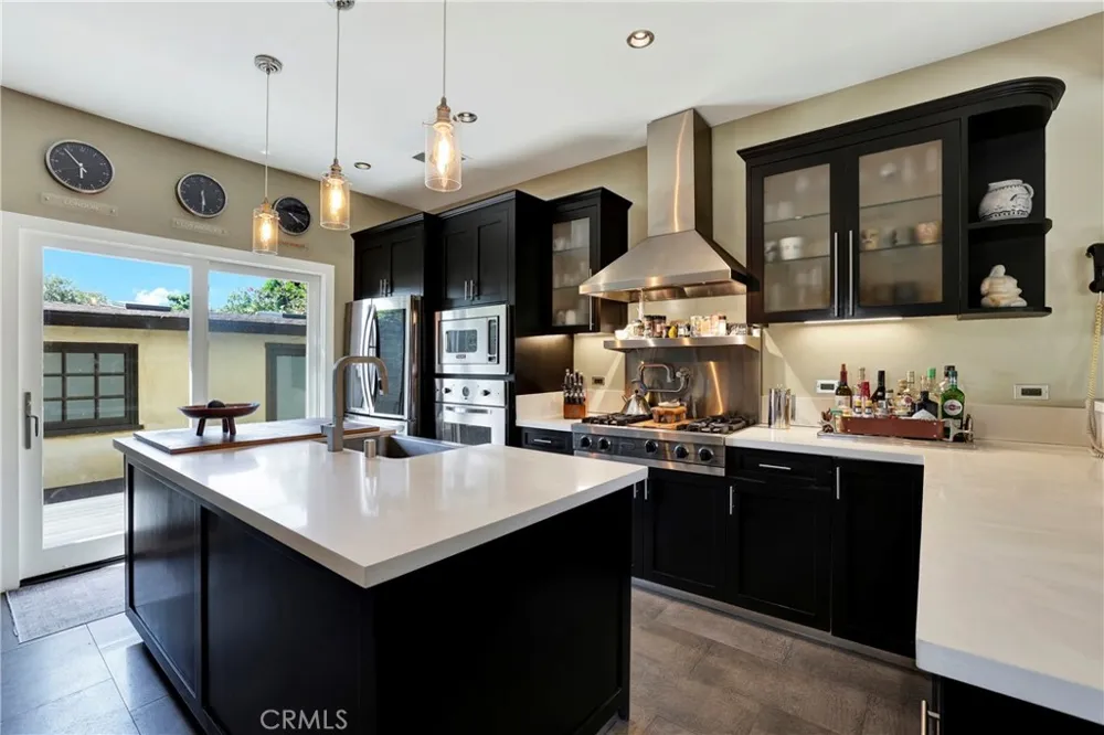 4089 MICHAEL Los Angeles, CA 90066