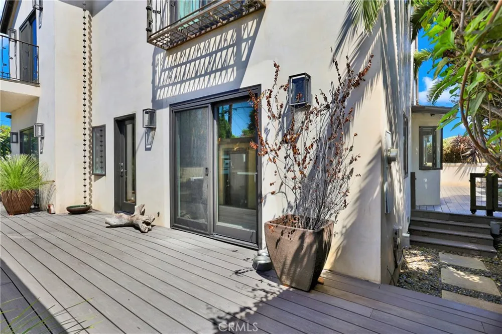 4089 MICHAEL Los Angeles, CA 90066