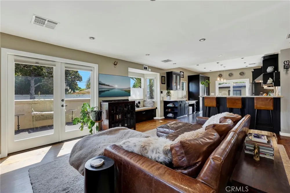4089 MICHAEL Los Angeles, CA 90066