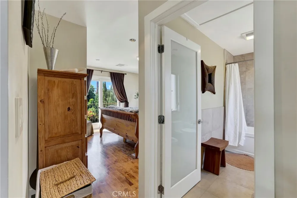 4089 MICHAEL Los Angeles, CA 90066