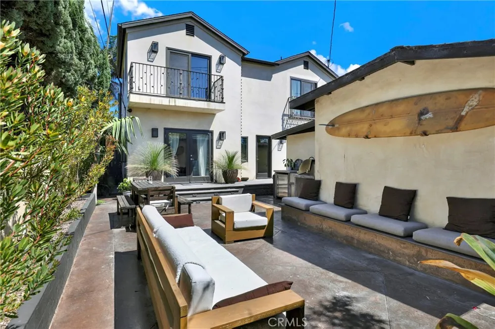 4089 MICHAEL Los Angeles, CA 90066