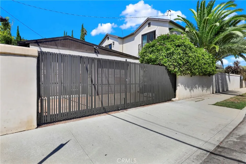 4089 MICHAEL Los Angeles, CA 90066