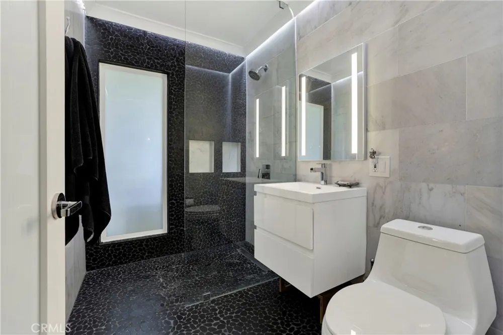 4089 MICHAEL Los Angeles, CA 90066