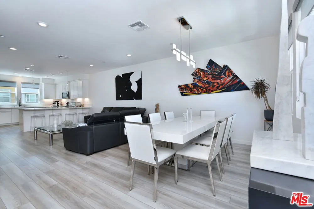 27123 Red Tail Place Valencia, CA 91381