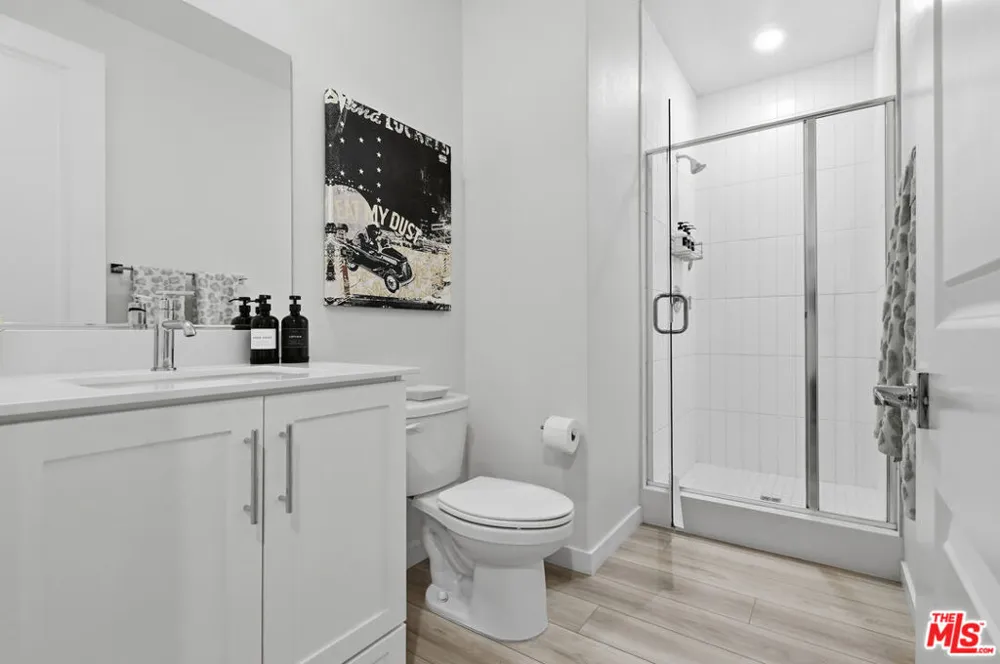 27123 Red Tail Place Valencia, CA 91381