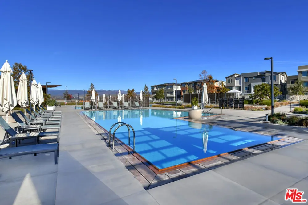 27123 Red Tail Place Valencia, CA 91381