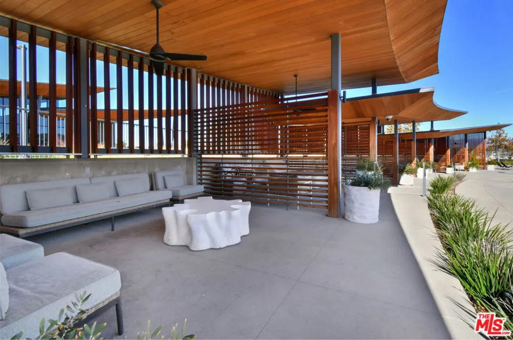 27123 Red Tail Place Valencia, CA 91381