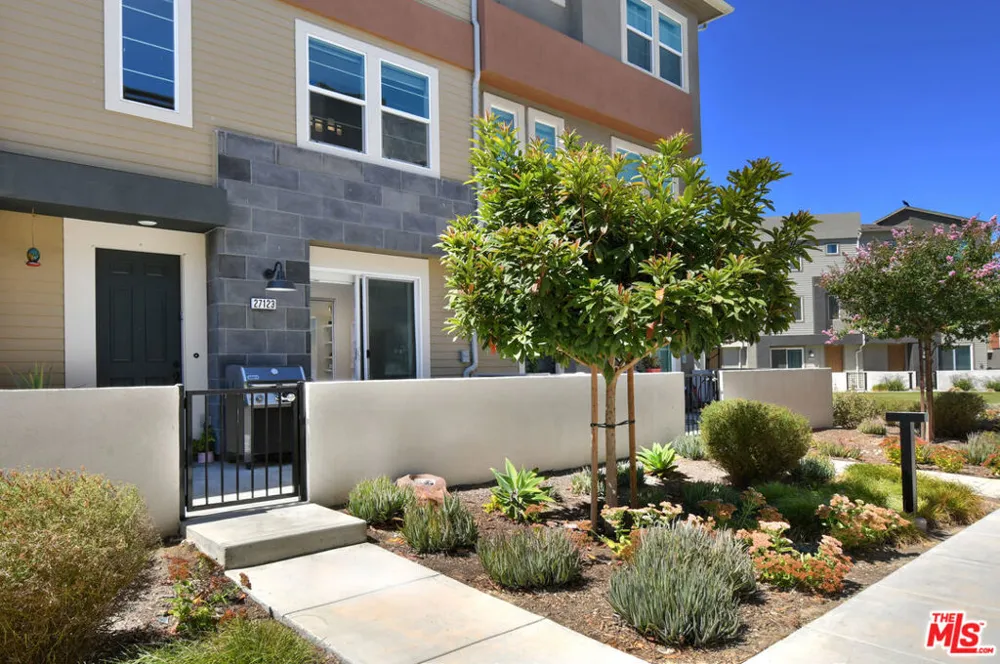 27123 Red Tail Place Valencia, CA 91381