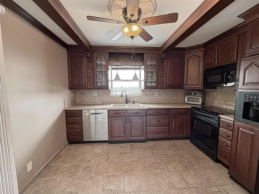 401 Lake Shore Drive #802 Lake Park, FL 33403