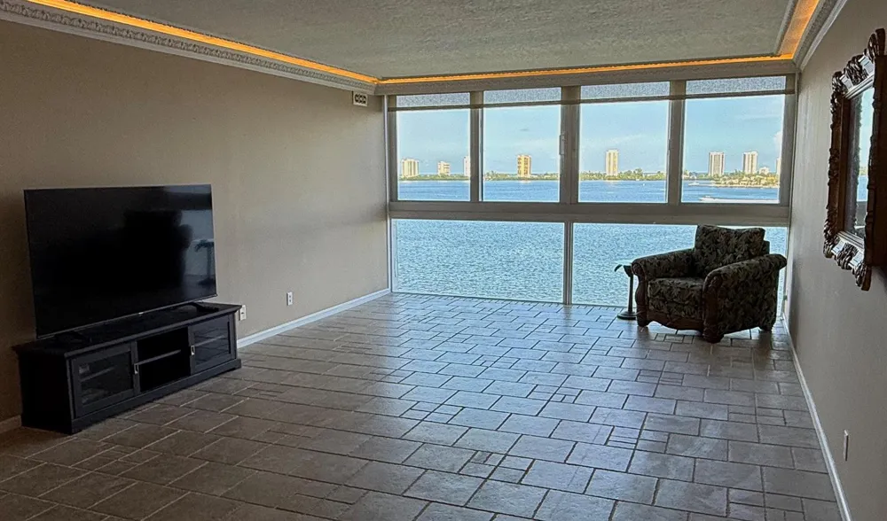 401 Lake Shore Drive #802 Lake Park, FL 33403