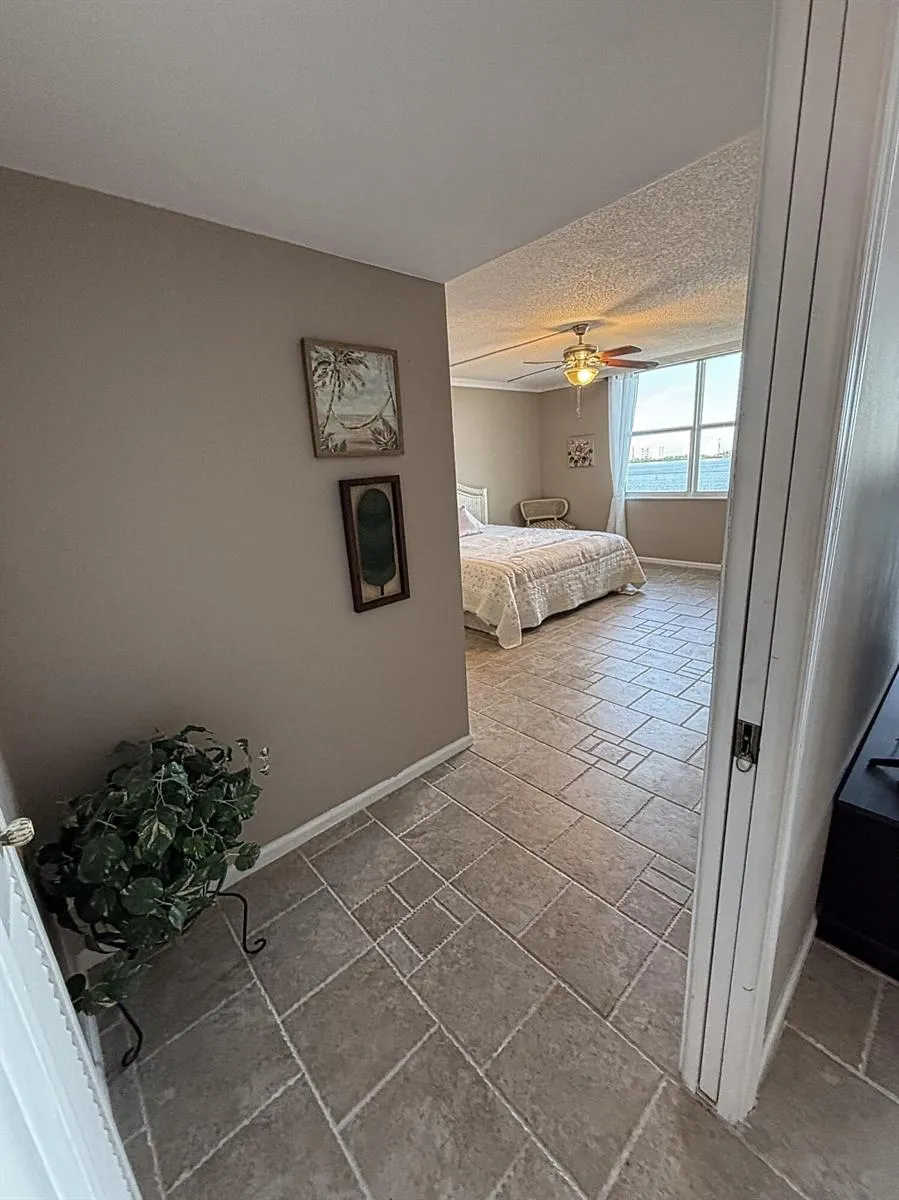 401 Lake Shore Drive #802 Lake Park, FL 33403