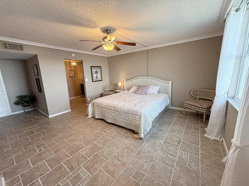 401 Lake Shore Drive #802 Lake Park, FL 33403